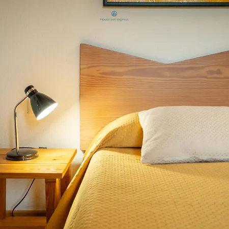 Locandiere Suite-house Live Express Penzion Quartu SantʼElena