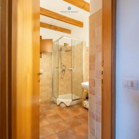 Penzion Locandiere Suite-house Live Express Quartu SantʼElena