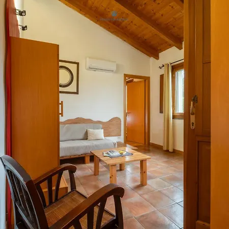 Locandiere Suite-house Live Express Gasthuis Quartu SantʼElena
